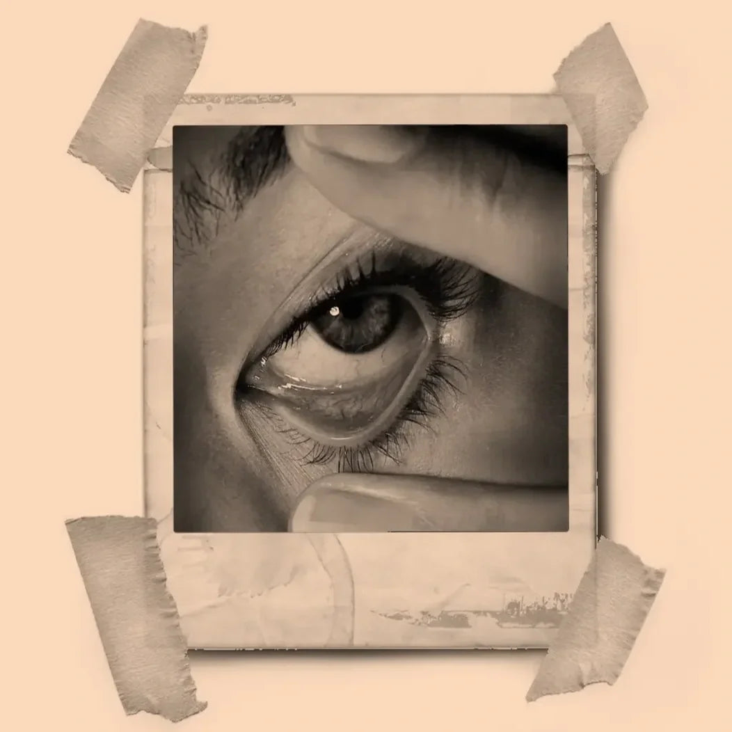 Polaroid Eye flash design by Robert Beeman