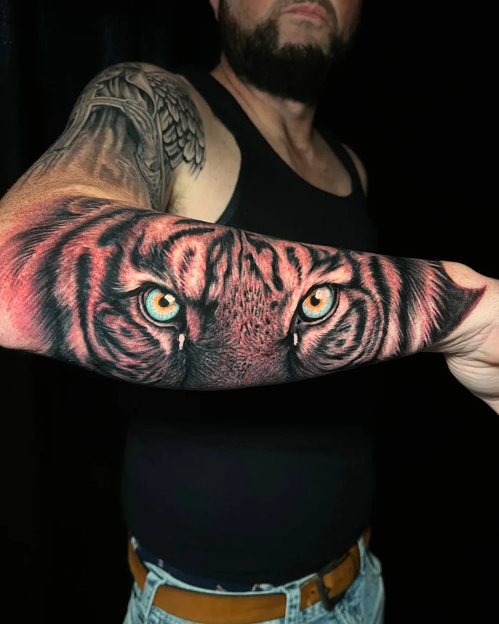 Black & Gray Realism