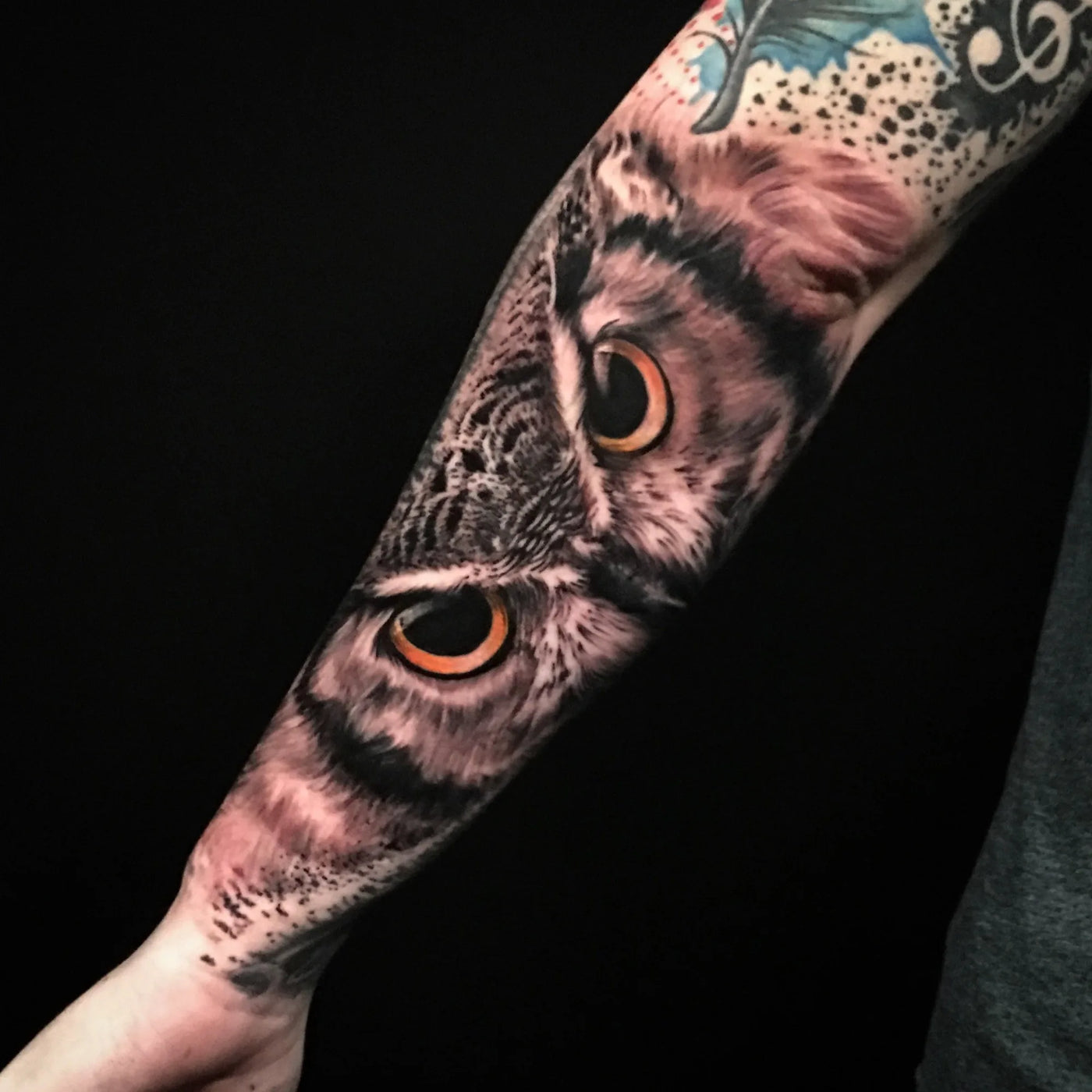 Realism Black & Gray
