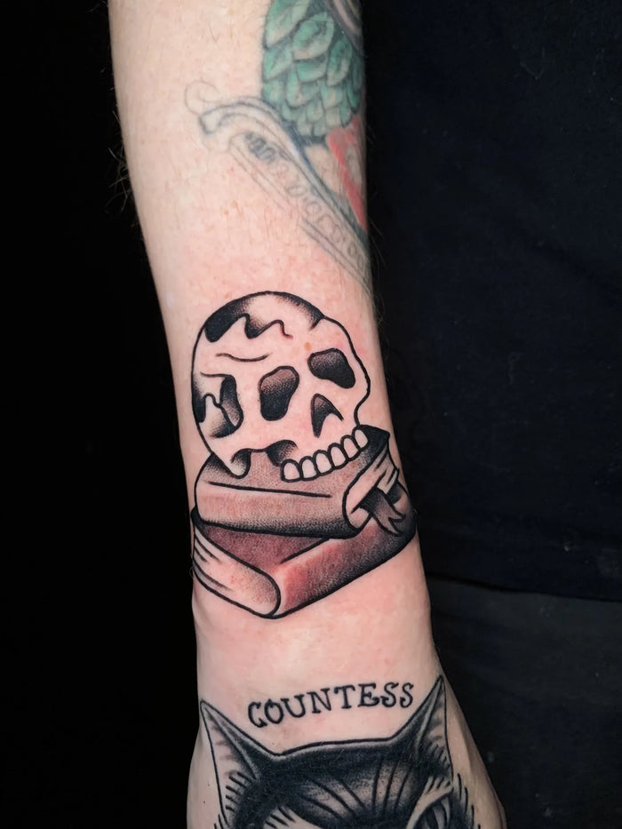 Black & Gray Traditional