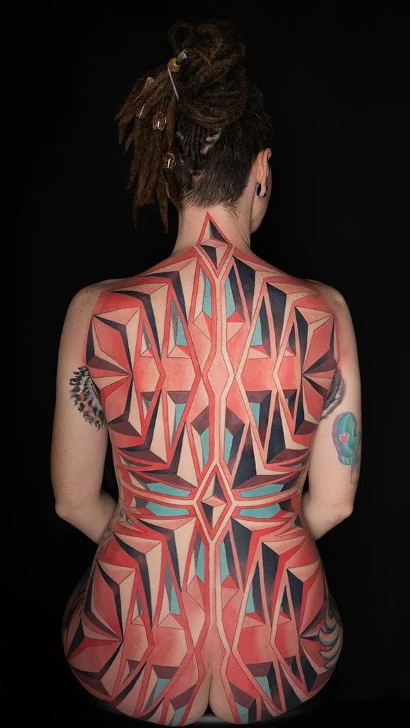 Faceted Illusion