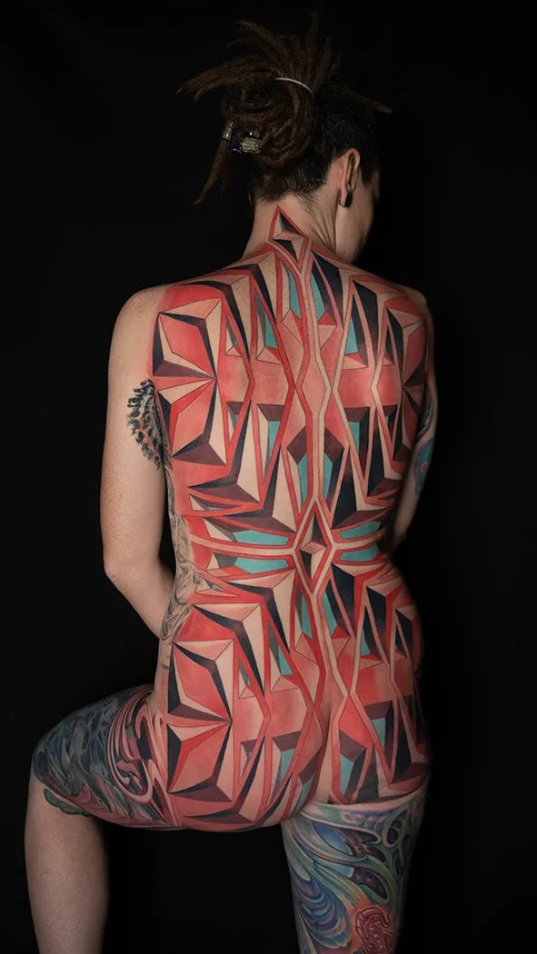 Faceted Illusion
